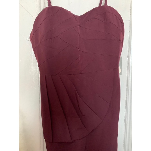 NWT Maroon Strapless (optional) dress. Size Small - Picture 3 of 4